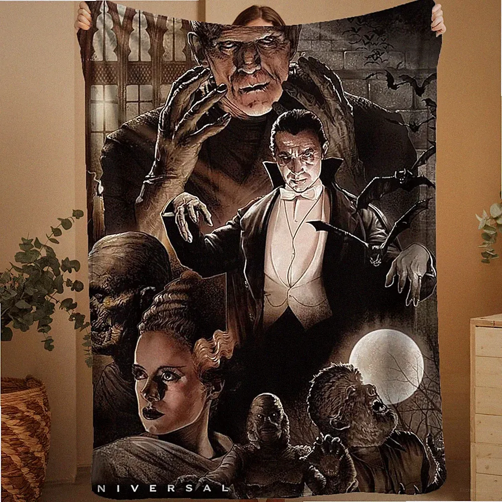 Horror Movie Blanket - UNIVERSAL MONSTERS - horror Fleece Twin Duvet / Throw