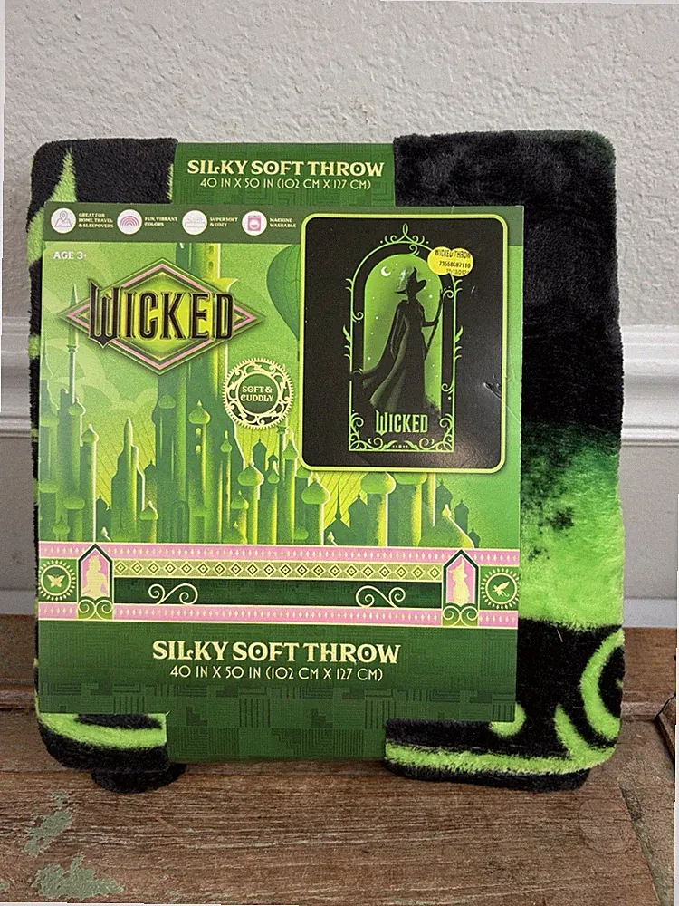 New WICKED FOR GOOD Movie Broadway ELPHABA Green Witch Throw Blanket GIFT