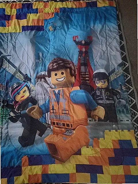 THE LEGO MOVIE Emmet & Friends Twin Comforter 60 X 84 Classic Collectible FUN