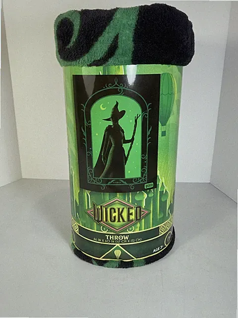 Wicked Elphaba blanket Super Plush Throw Soft and Warm 46x60 inches NEW